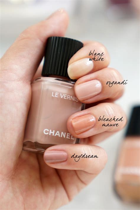 chanel particuliere swatch|Chanel le vernis shades.